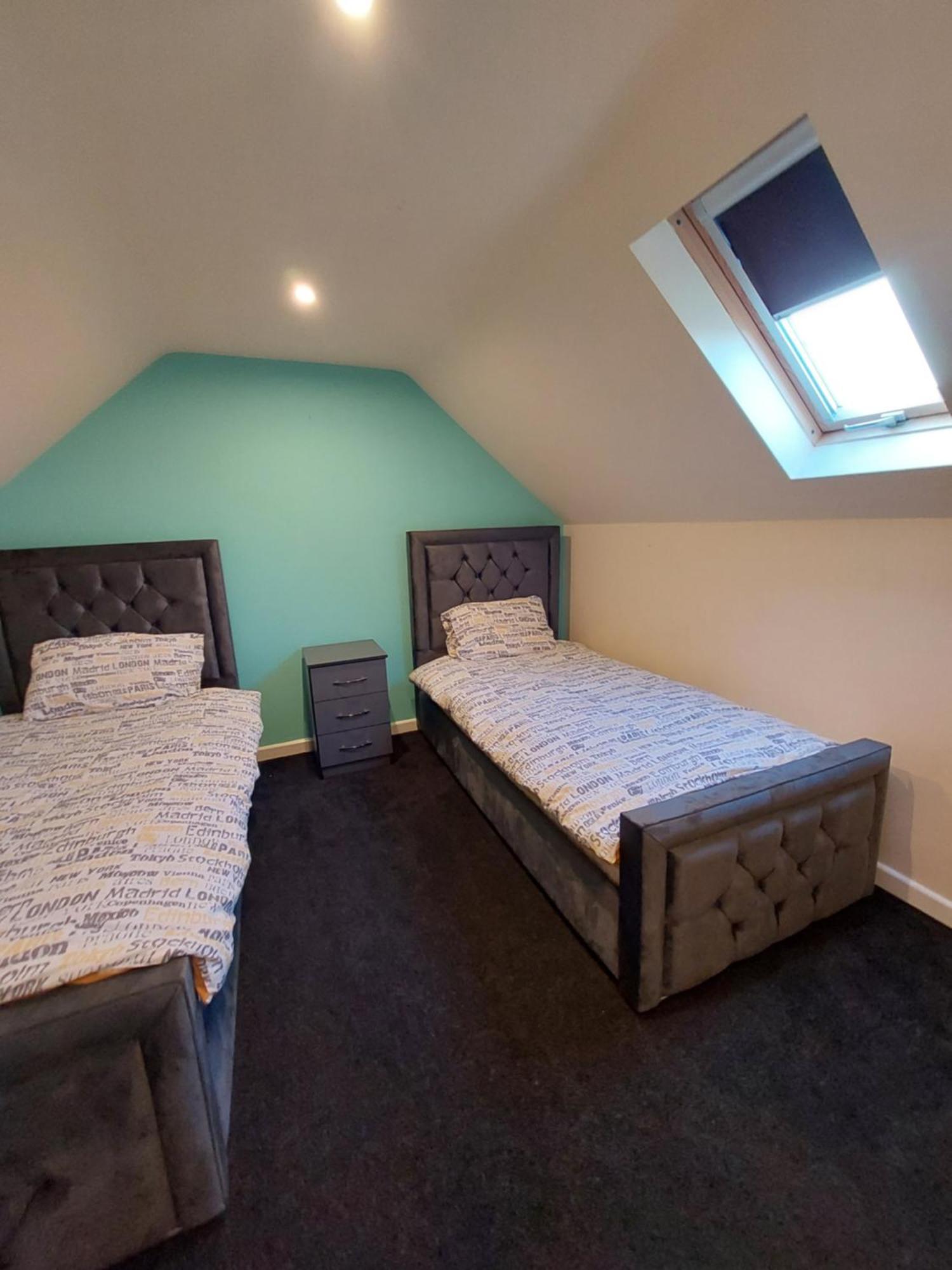 Dobcross Close Apartment Manchester Ngoại thất bức ảnh