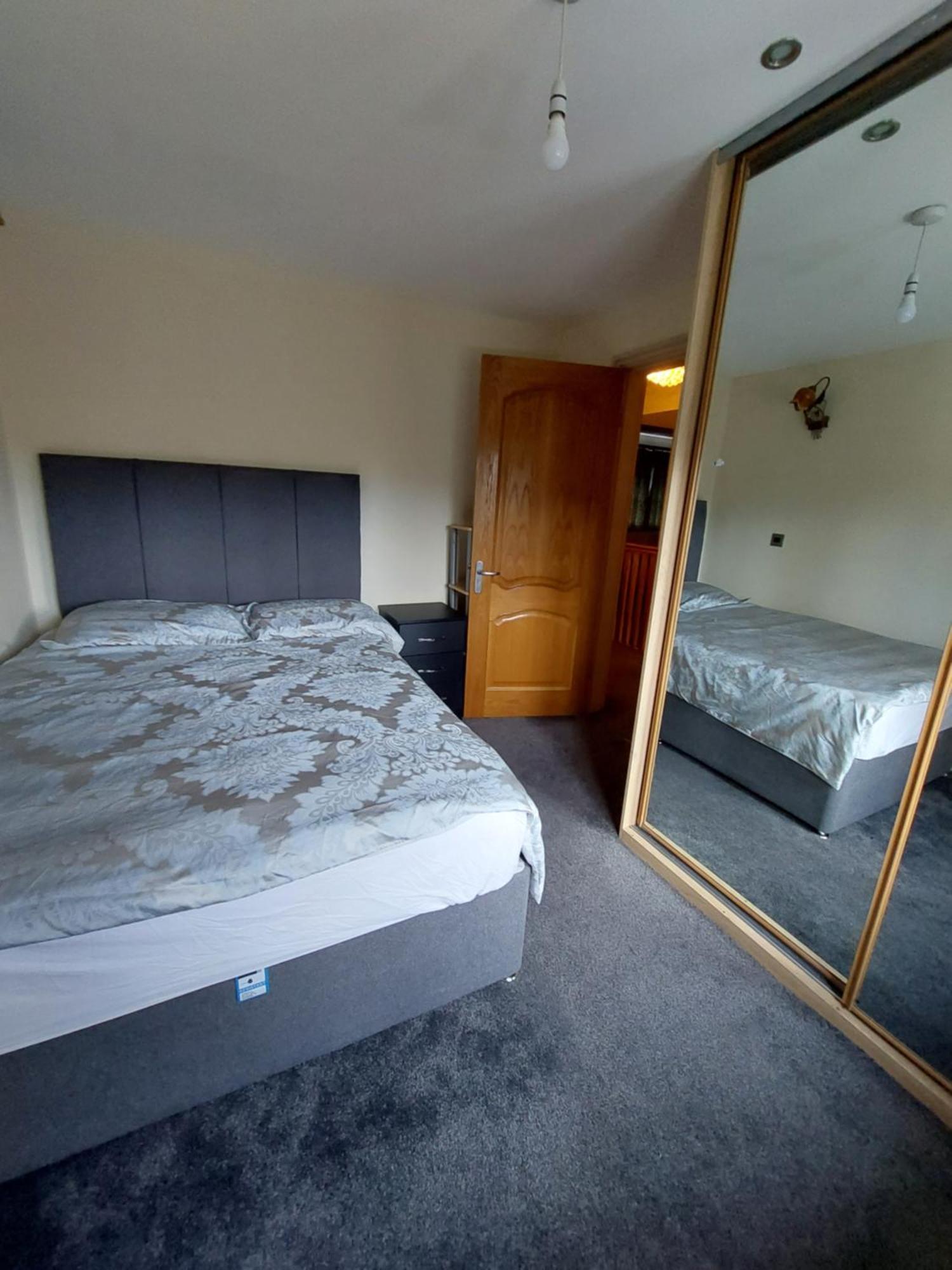 Dobcross Close Apartment Manchester Ngoại thất bức ảnh