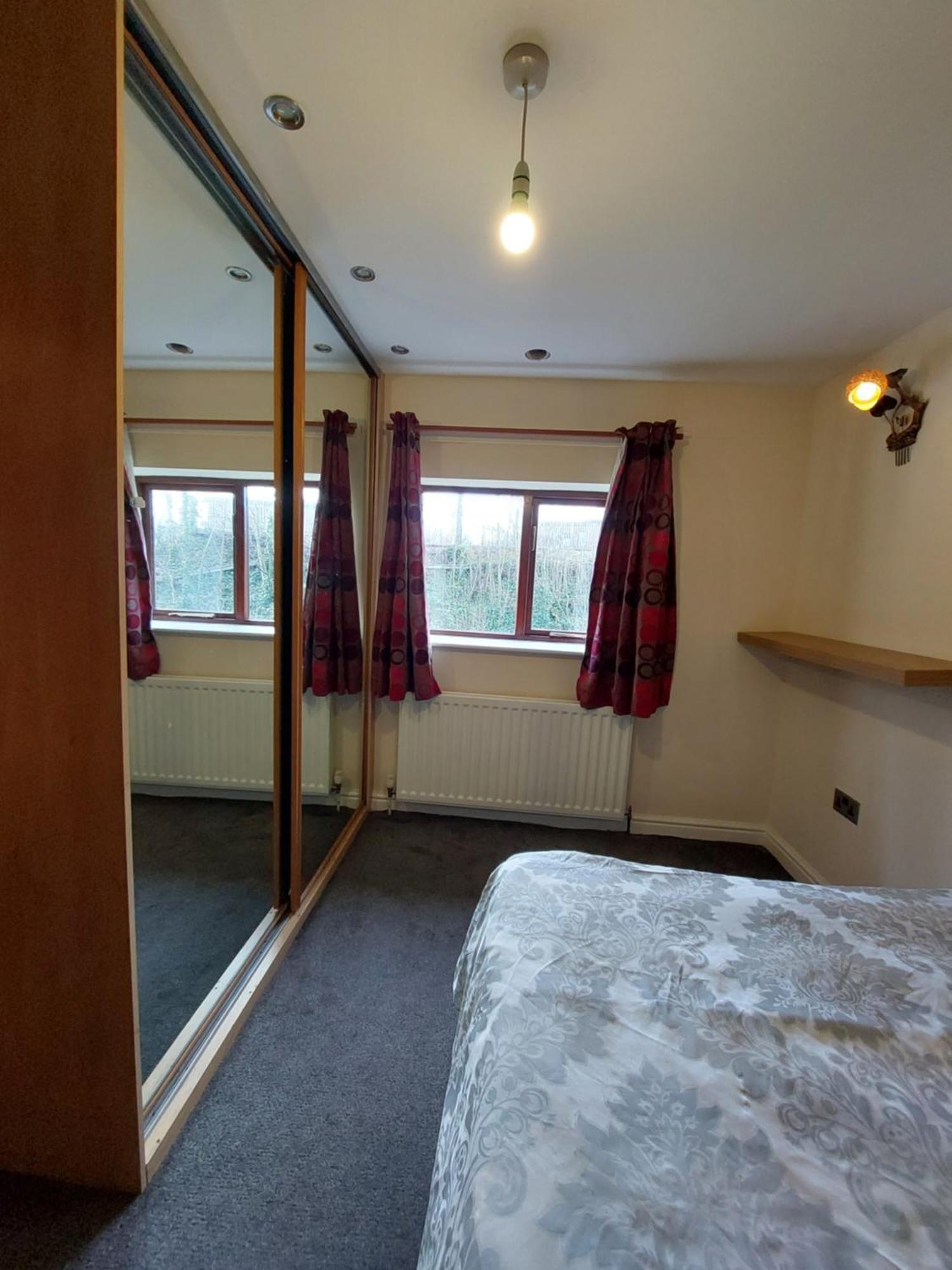 Dobcross Close Apartment Manchester Ngoại thất bức ảnh